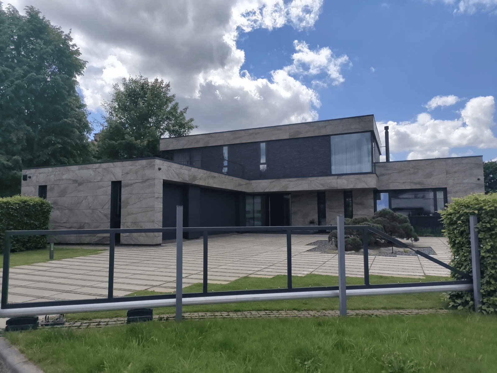 Prabangus N. Bloznelio namas Vilniaus Valakupių rajone. „Spaudos klubo“ nuotrauka